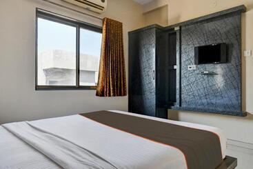 Hotelli Fab Sai Shangrilla