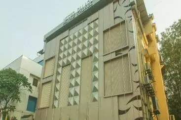 Hotel Metro Palace