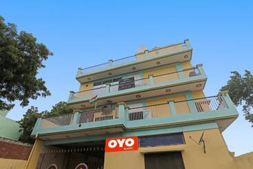 Collection O Hotel Shivam Palace