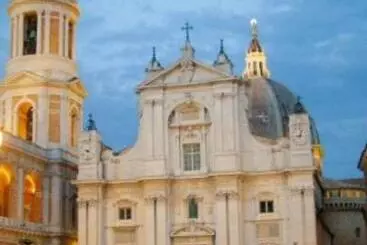 Aamiaismajoitus (B&B) La Casa Di Isabella Loreto