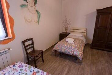 مبيت وإفطار La Casa Rossa Country House