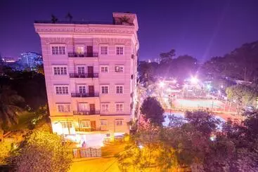 هتل Nascent Gardenia Suites