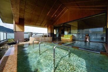 בית מלון כפרי Aburaya Tousen