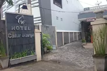 ホテル Catur Warga