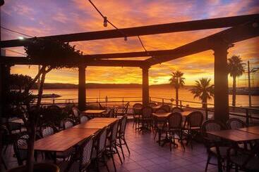 ホテル Hôtel Les Alizés