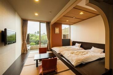 בית מלון כפרי Ryokan Kiritani Hakoneso