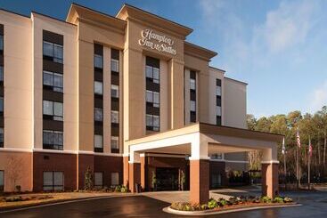 Отель Hampton Inn & Suites By Hilton Augustawashington Rd