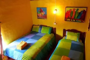 簡易ホテル La Casa Amarilla