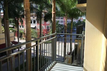 Апартаменты Lyx Suites At Merrick Park In Coral Gables