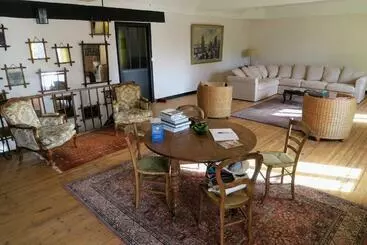 Aamiaismajoitus (B&B) Les Loges Du Chaudron