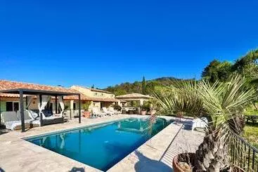Bed and Breakfast Villa La Source 83 Room Close To St Tropez