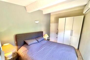 تختخواب و صبحانه Villa La Source 83   Room Close To St Tropez
