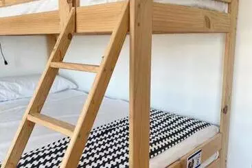 Retkeilymaja O Refuxio Do Náufrago