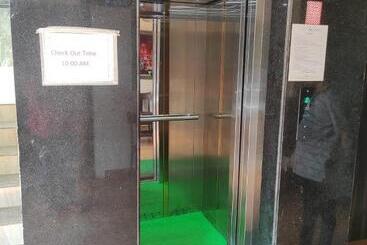 Hotel Deepak Executive, Ganpatipule