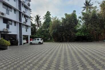 Hotel Four Squares Inn, Technopark Phase 3