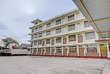 Hotel Spot On 92599 Pondok Anggrek Syariah
