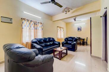 Hotel Oyo Flagship 81352 Sree Sr Home Stay Service Apartment