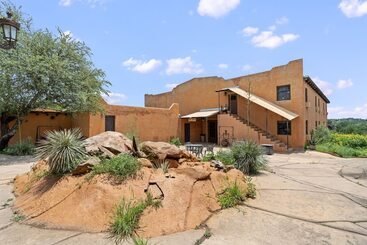 Bed & Breakfast The Trois Estate At Enchanted Rock