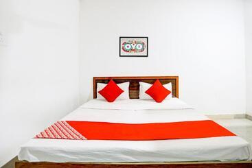 Hotel Oyo Flagship 81301 Arman Residency Guest House