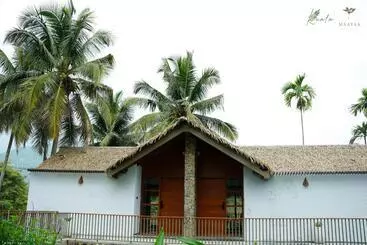 Hotell Maayaa Riverside Villas & Suites By Keala