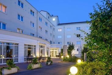 호텔 Amedia Boardinghouse Frankfurt-airport