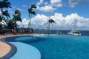 Apartamento No Tropical Executive Hotel Com Varanda, 1 Cama De Casal E 2 Camas De Solteiro