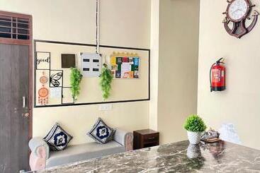 Sia Taj Hotel I Nearest Taj Mahal I Agra I Couple Friendly