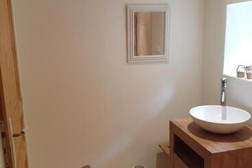 민박 Les Fonts De Baix