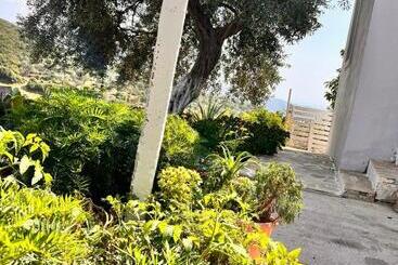 پانسیون Village Room