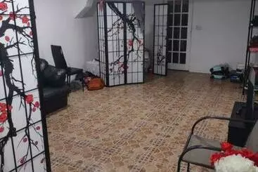 هاستل Omar S Place