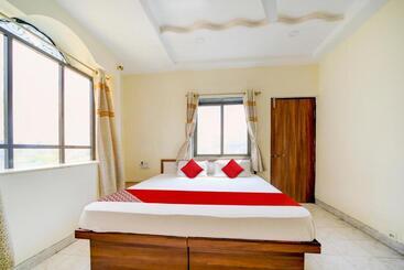 Hotel Oyo Flagship 81018  Fine Stay