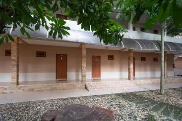 ホテル บ้านนารีสอร์ท