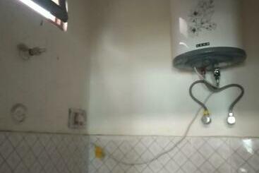 Hotell Bajwal Tourish Lodge