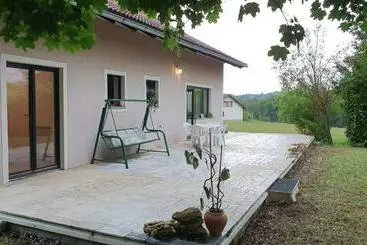 Vandrarhem Rooms And Apartments Biš