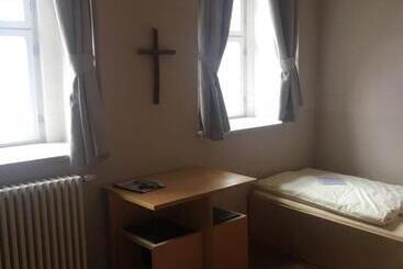 Hotel Augustinerkloster Gotha Herberge Ggmbh