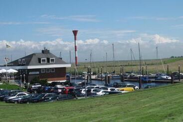 فندق Gastehaus Zur Linde