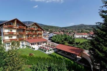 ホテル Garniwohlfühlaktiv Kronberg