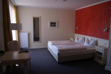 酒店 Pension Bellevue