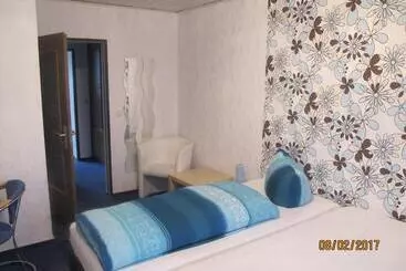 Hotelli Pension Check In