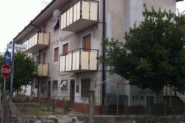 בית מלון כפרי B&b Da Leo