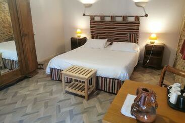 Отель Domaine Du Mas Bazan