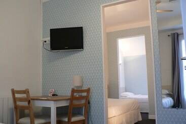 ホテル Les Alizes