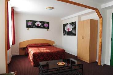 فندق Logis Hôtel Le Val De Vence