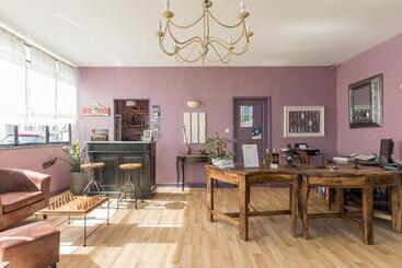 هتل Logis Hôtel Lafayette Rochefort France