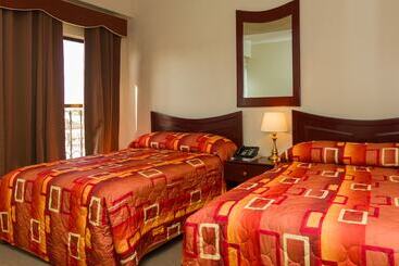 Hotell Regency Suites