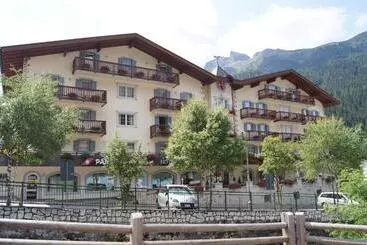 هتل Albergo Alla Rosa