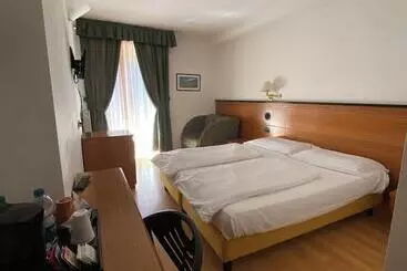 ホテル Albergo Aprica Garni