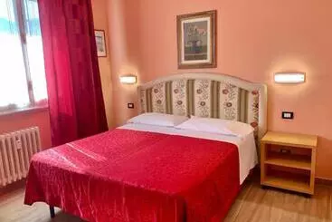هتل Albergo Cinzia