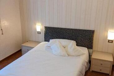 בית מלון כפרי Montecarlo