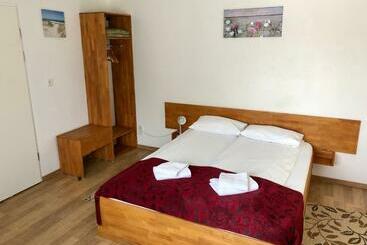 فندق Pension Rote Rosen